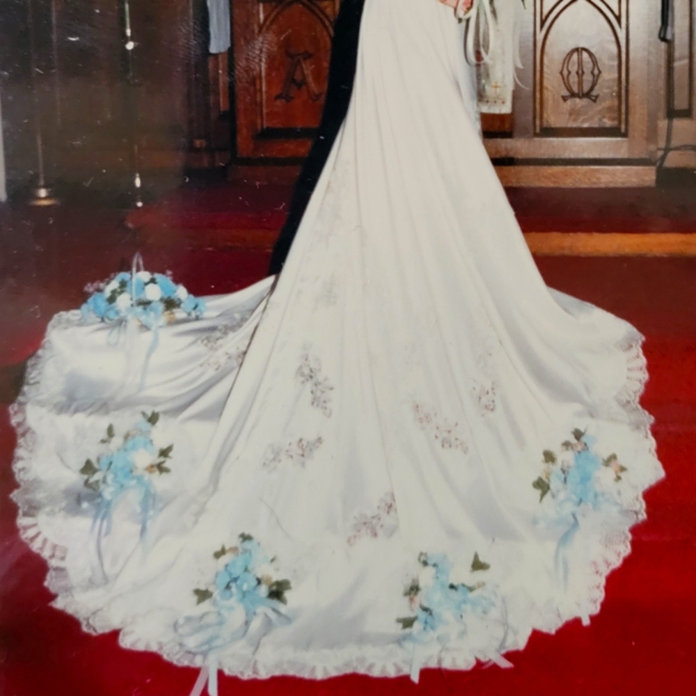 Vintage Wedding Dress, Hat & Accessories
